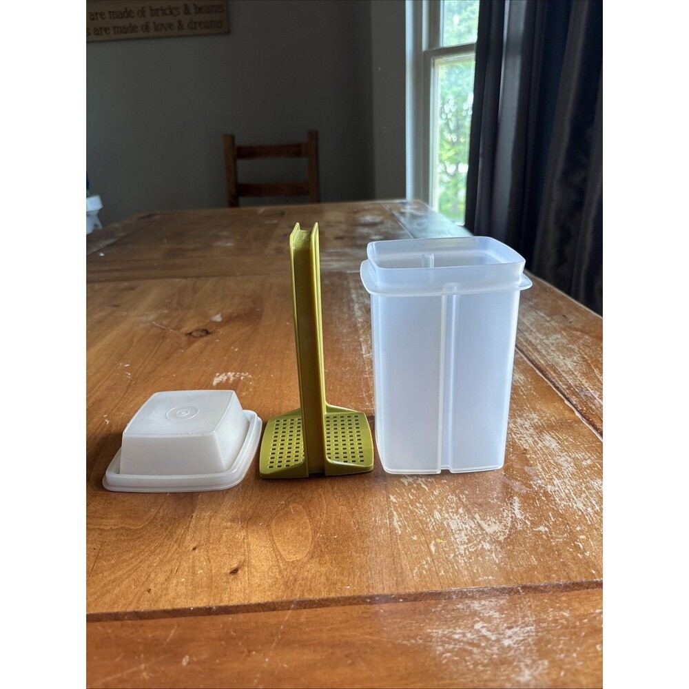Vintage Tupperware #1330-3 Pickle Keeper Container 3 Pc Set White And Green - Picture 2 of 2